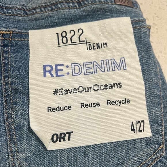 Leora 1822 Denim Rolled Cuff Distressed Maternity Denim Shorts Medium Wash - Picture 12 of 14